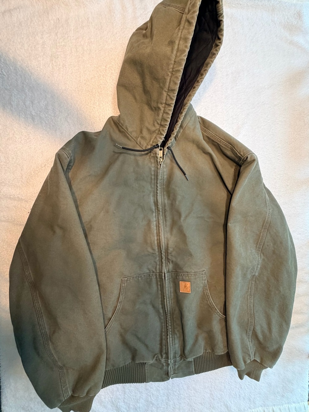 Carhartt Olive Hooded Men’s Jacket. Size 3XLT. Great condition.